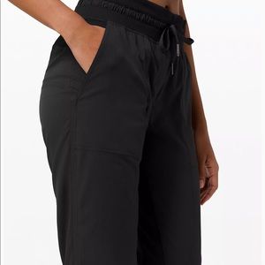Lululemon dance studio crop pants